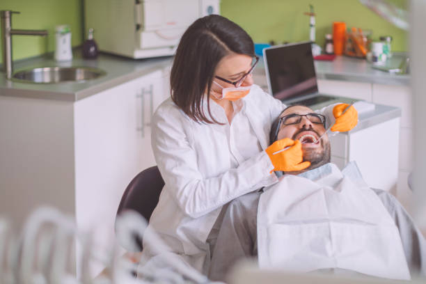 Best 24-Hour Emergency Dentist in Lochmoor Waterway Estates, FL