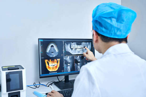 Best Emergency Broken Tooth Repair in Lochmoor Waterway Estates, FL